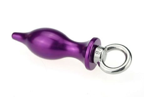 Фиолетовая металлическая анальная пробка с кольцом - 7 см.